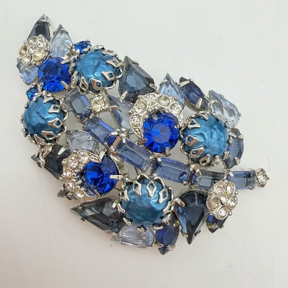 Vintage Rhinestone Juliana ? Blue Leaf Brooch Pin With Baroque Pearls Domed Rare